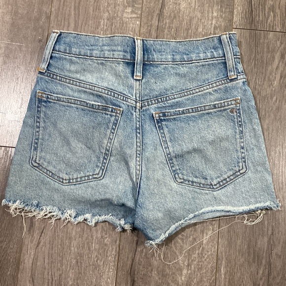 Madewell The Perfect Jean Short in Balsam Wash: TENCEL™ Denim Edition 25 - Picture 7 of 7